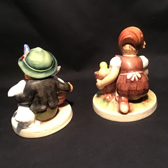 Vintage Goebel Hummel Figurines  “PLAYMATES & CHICK GIRL ‘ - Picture 3 of 7